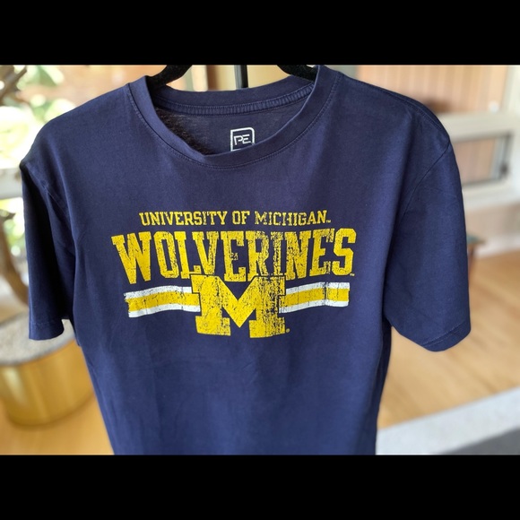 University of Michigan, T shirt, Youth medium, Excellent Condition - Picture 11 of 12